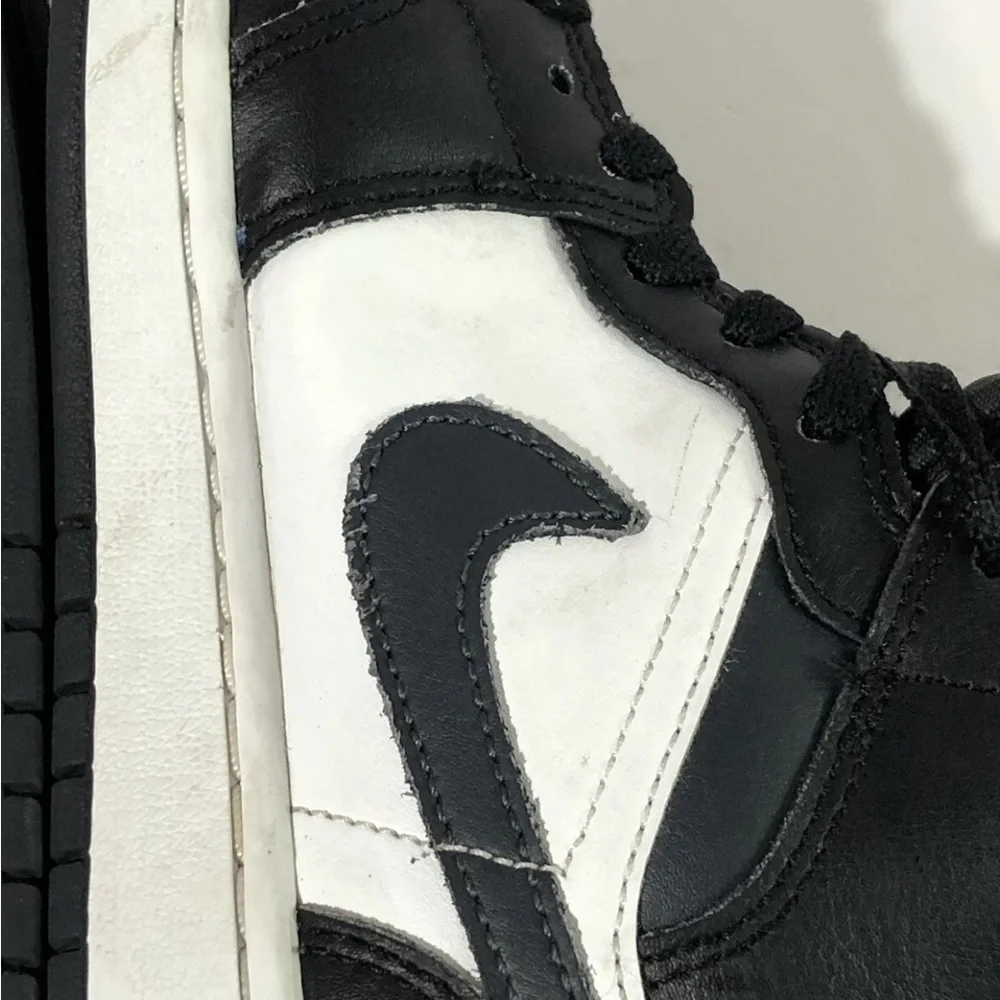 JORDAN 1 Mid Off Noir Toe DQ8426-010 Men's